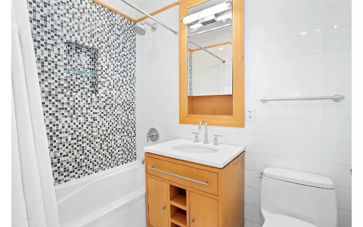 10-50 Jackson Avenue, Unit 6B Queens, NY 11101 - Photo 10 of 15