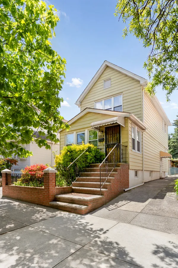$799,000 | 50-58 96th Street | South Corona