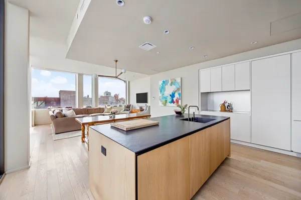 $3,846,000 | 168 Plymouth Street, Unit PHC | DUMBO