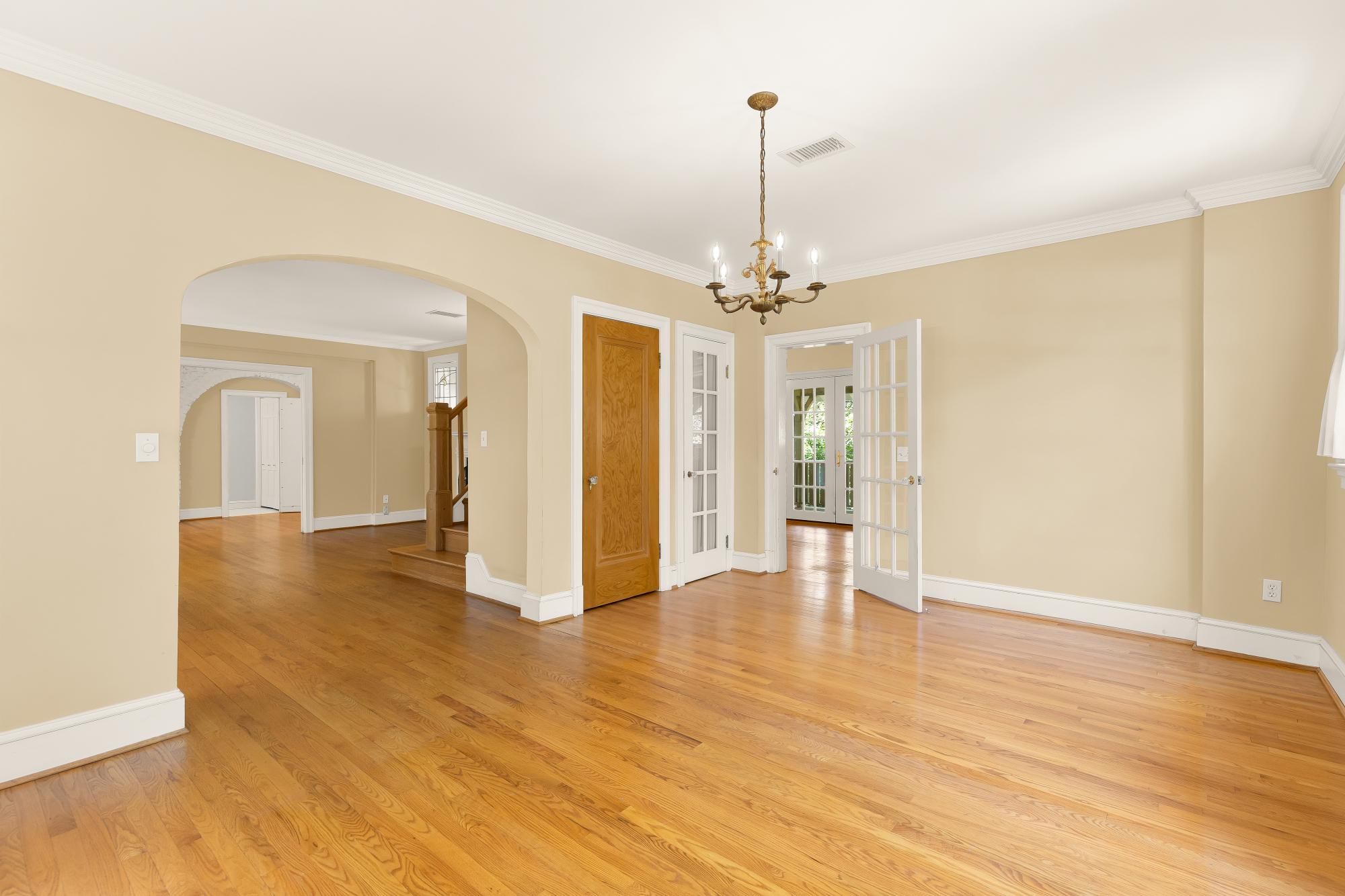 2820 38th Street Northwest Washington, DC 20007 - Photo 8 of 54
