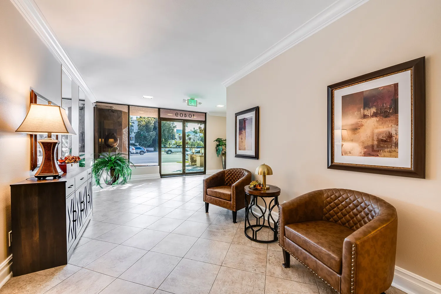 $849,000 | 10409 Riverside Drive, Unit 203, Toluca Lake, CA 91602