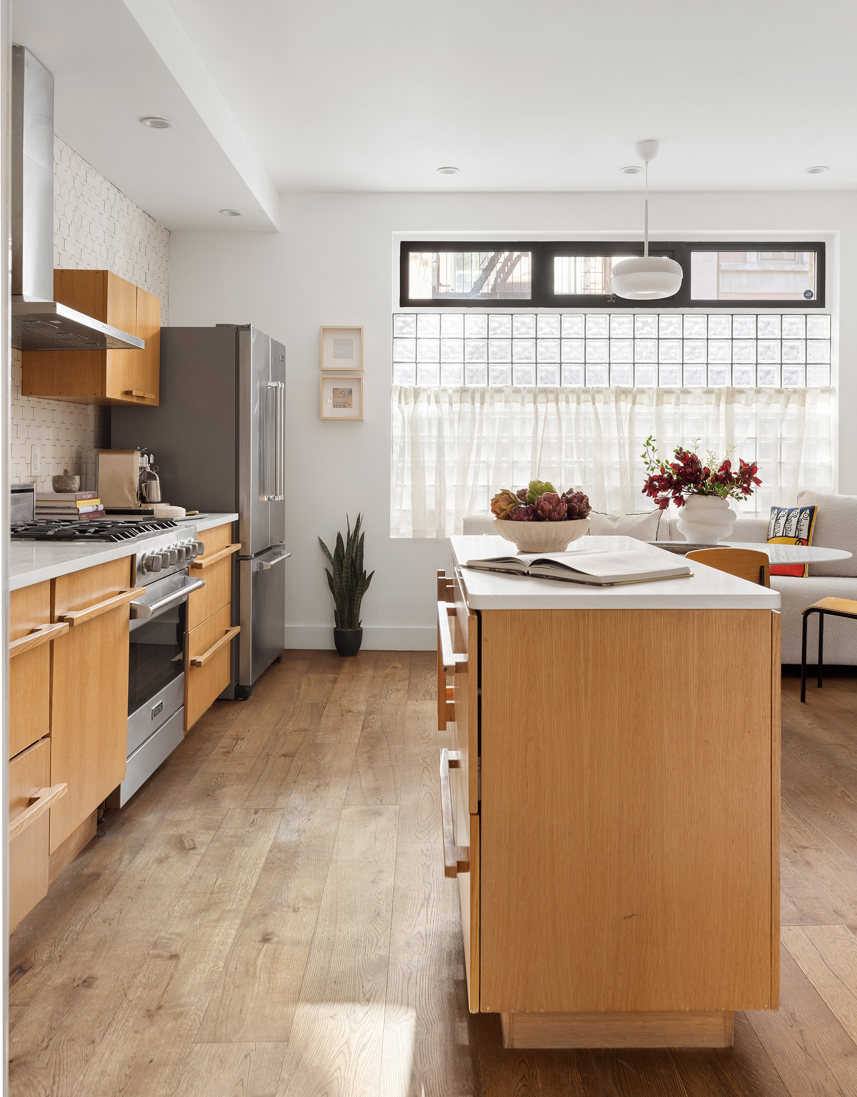 6 Morton Street Manhattan, NY 10014 - Photo 4 of 20