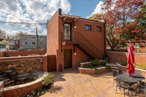 $3,125,000 | 761 10th Street Southeast, Washington, DC 20003