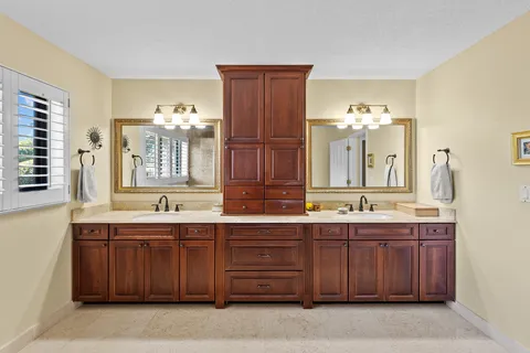 $1,795,000 | 7430 Southwest 142nd Terrace, Palmetto Bay, FL 33158