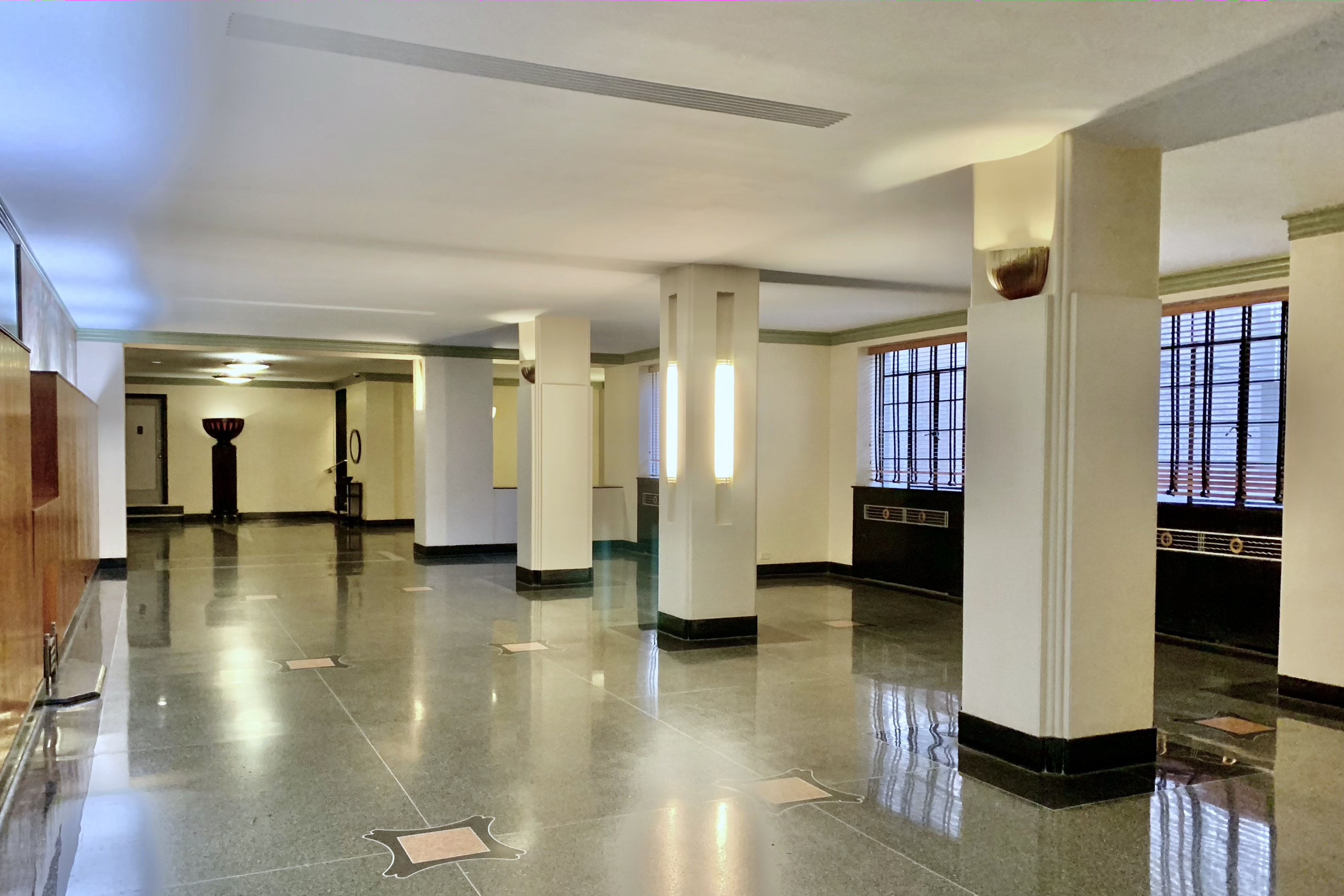720 Fort Washington Avenue, Unit 6M Manhattan, NY 10040 - Photo 11 of 18 a view of a living room