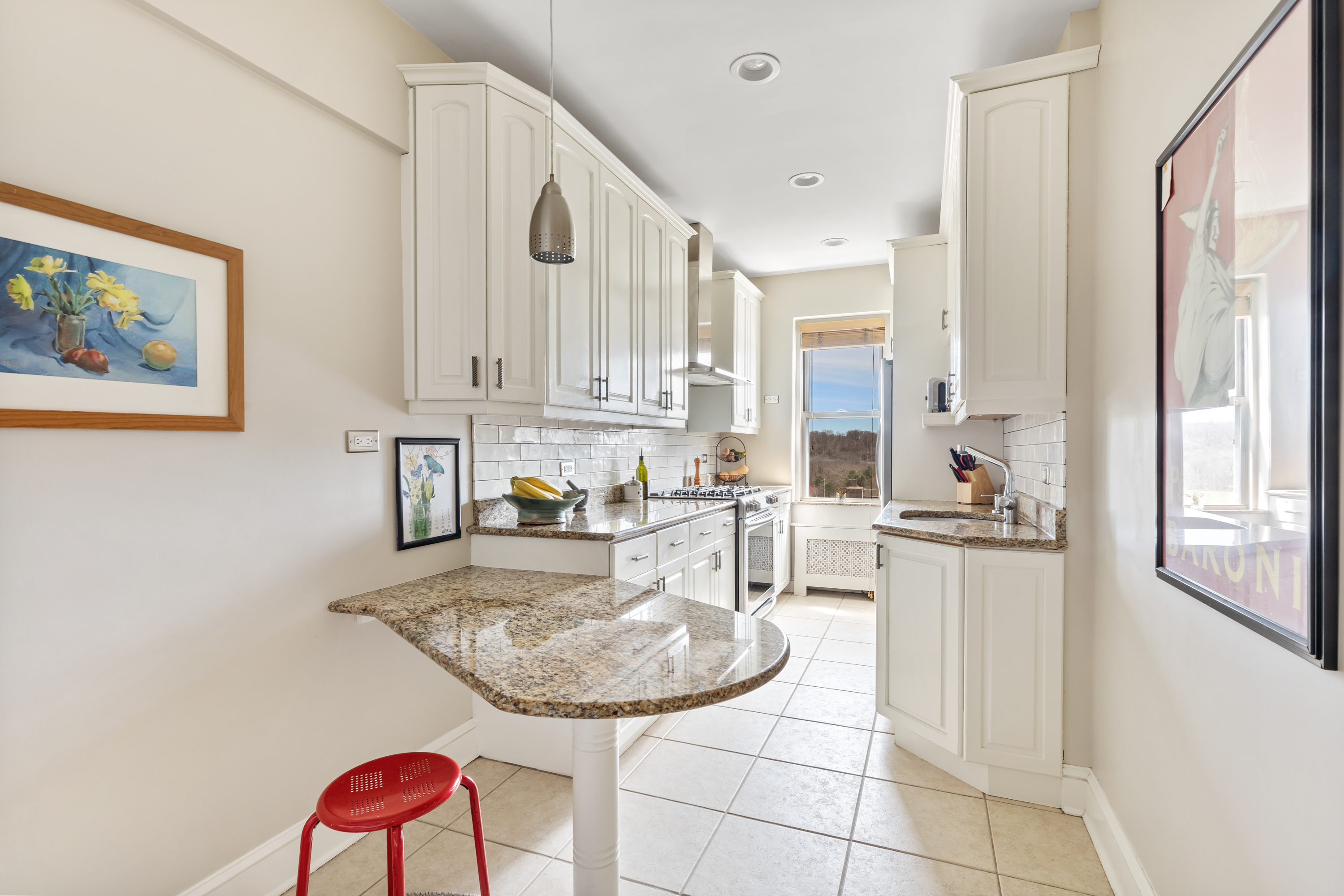 4445 Post Road, Unit 8G Bronx, NY 10471 - Photo 5 of 17 Gallery Image 5