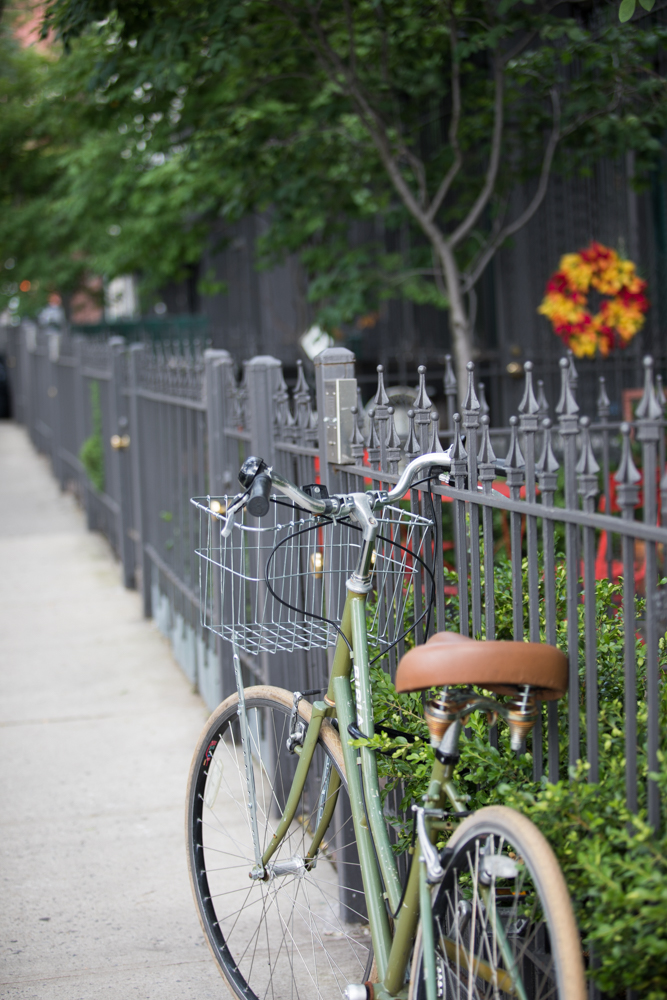 165 Christopher Street, Unit 6J Manhattan, NY 10014 - Photo 12 of 16 a view of a chairs and table in backyard
