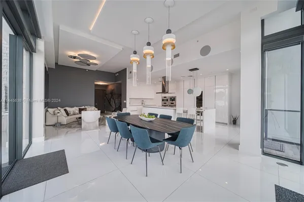 $5,799,900 | 88 Southwest 7th Street, Unit PH4303, Miami, FL 33130