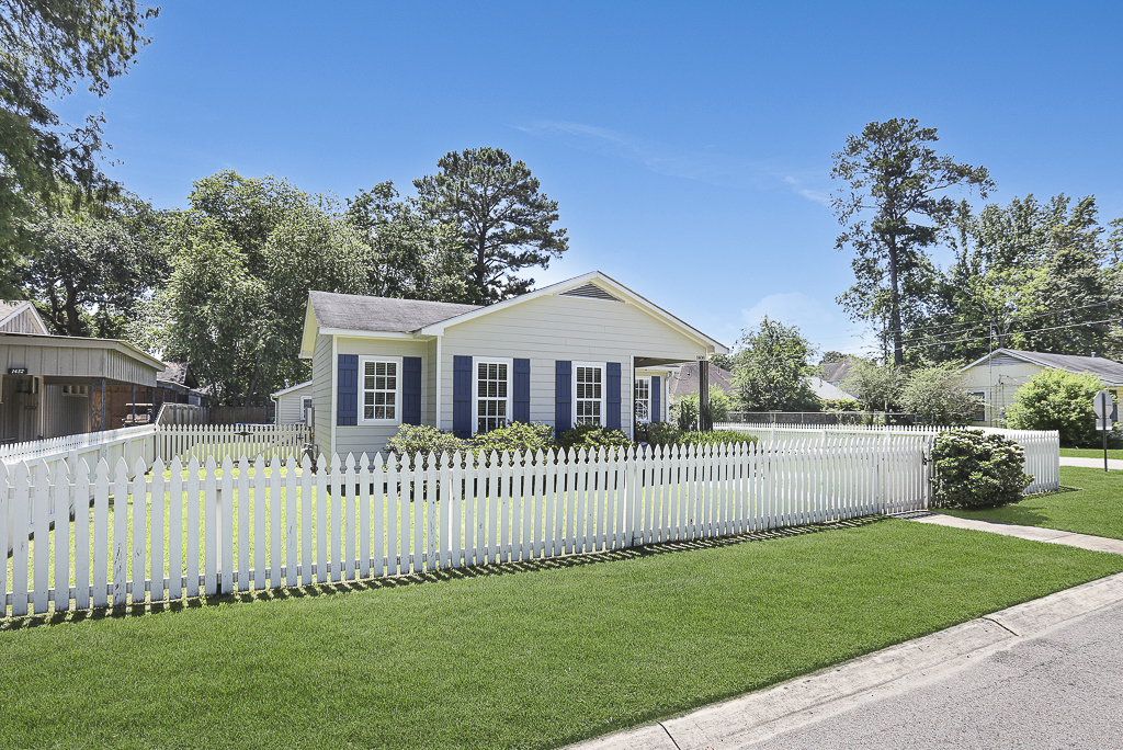1408 Stephens Avenue Baton Rouge, LA 70808 - Photo 1 of 4
