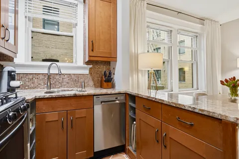 $415,000 | 2010 Kalorama Road Northwest, Unit 304, Washington, DC 20009