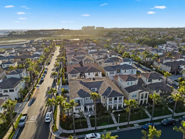 $1,379,000 | 21445 Hayley Lane, Huntington Beach, CA 92646