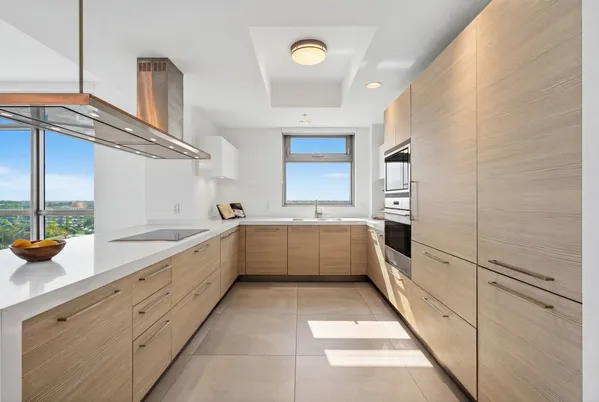 $1,100,000 | 17301 Biscayne Boulevard, Unit 1401, North Miami Beach, FL 33160