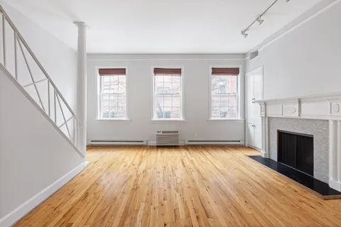 $5,495,000 | 10 Bedford Street | West Village