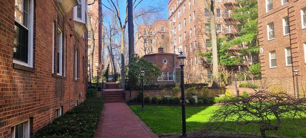 $2,600 | 117-01 Park Lane South, Unit B3L | Forest Park