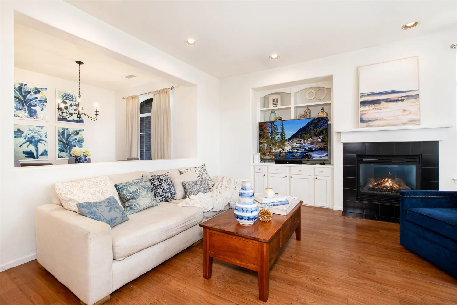 $565,000 | 601 West Burgundy Street, Unit B, Littleton, CO 80129