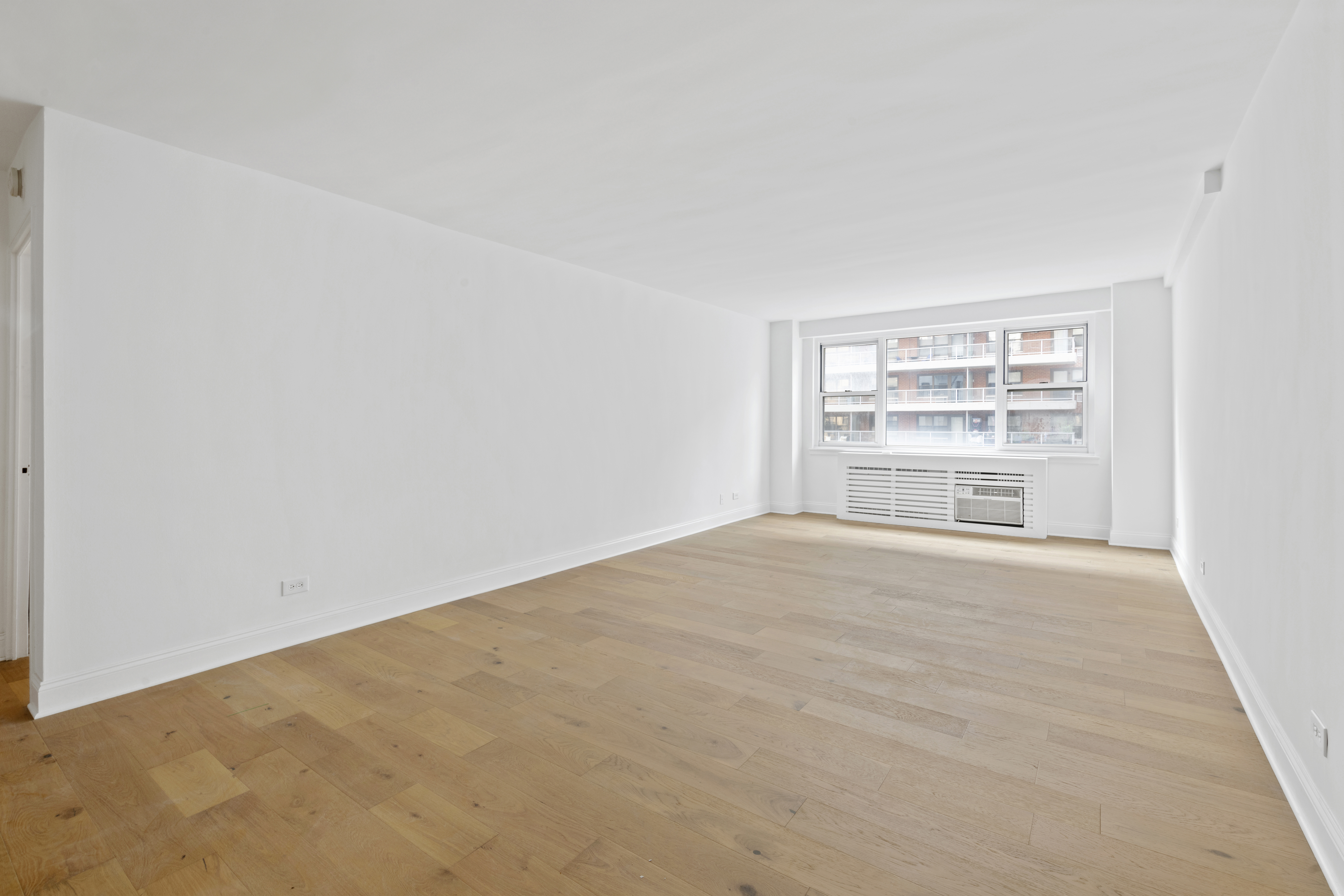 233 East 70th Street, Unit 3U Manhattan, NY 10021 - Photo 2 of 11