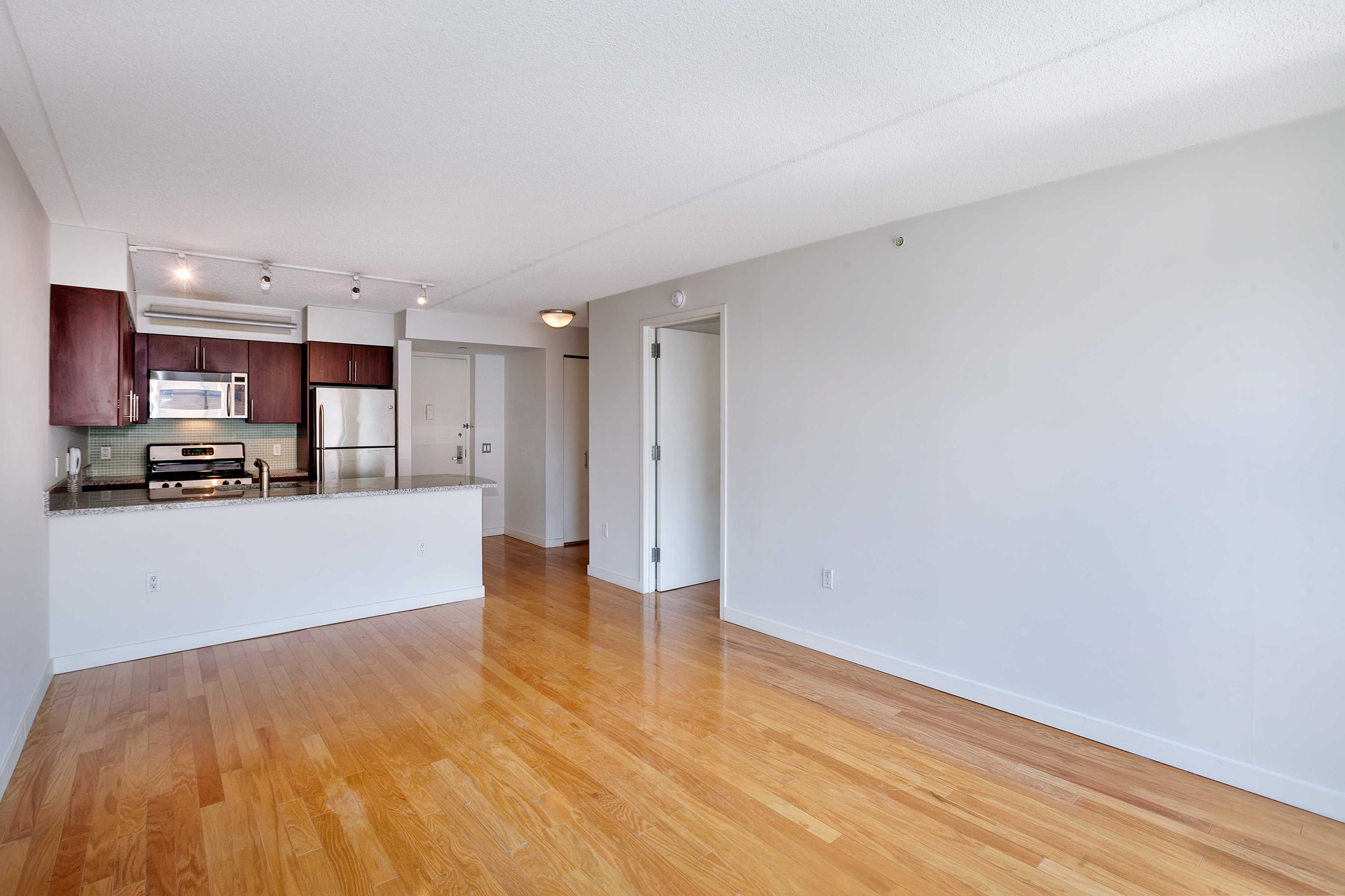 555 West 23rd Street, Unit N7P Manhattan, NY 10011 - Photo 2 of 12