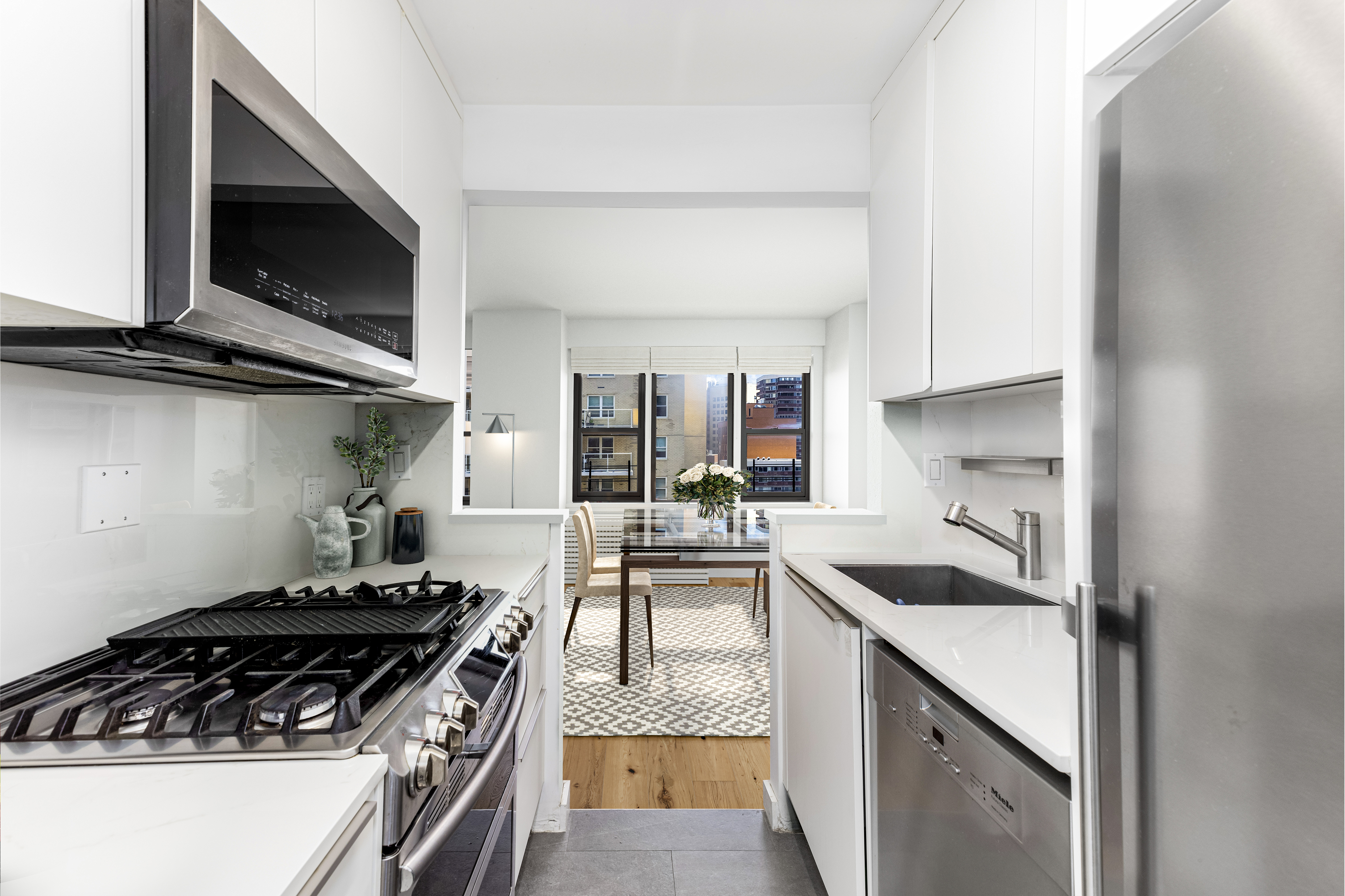 245 East 24th Street, Unit 14G Manhattan, NY 10010 - Photo 6 of 13