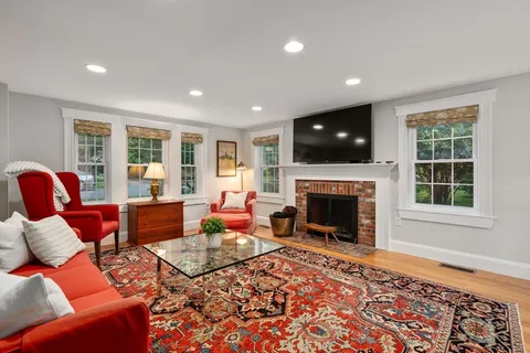 $1,699,000 | 8 Avon Road, Wellesley, MA 02482