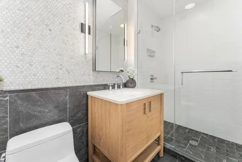 $2,650,000 | 311 West Broadway, Unit 7G | SoHo