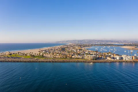 $2,200,000 | 716 Dover Court, San Diego, CA 92109