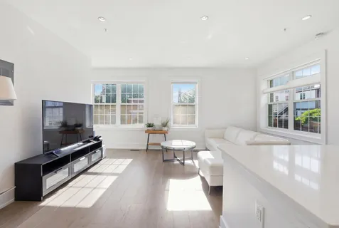 $610,000 | 16 17th Street Northeast, Unit 121, Washington, DC 20002