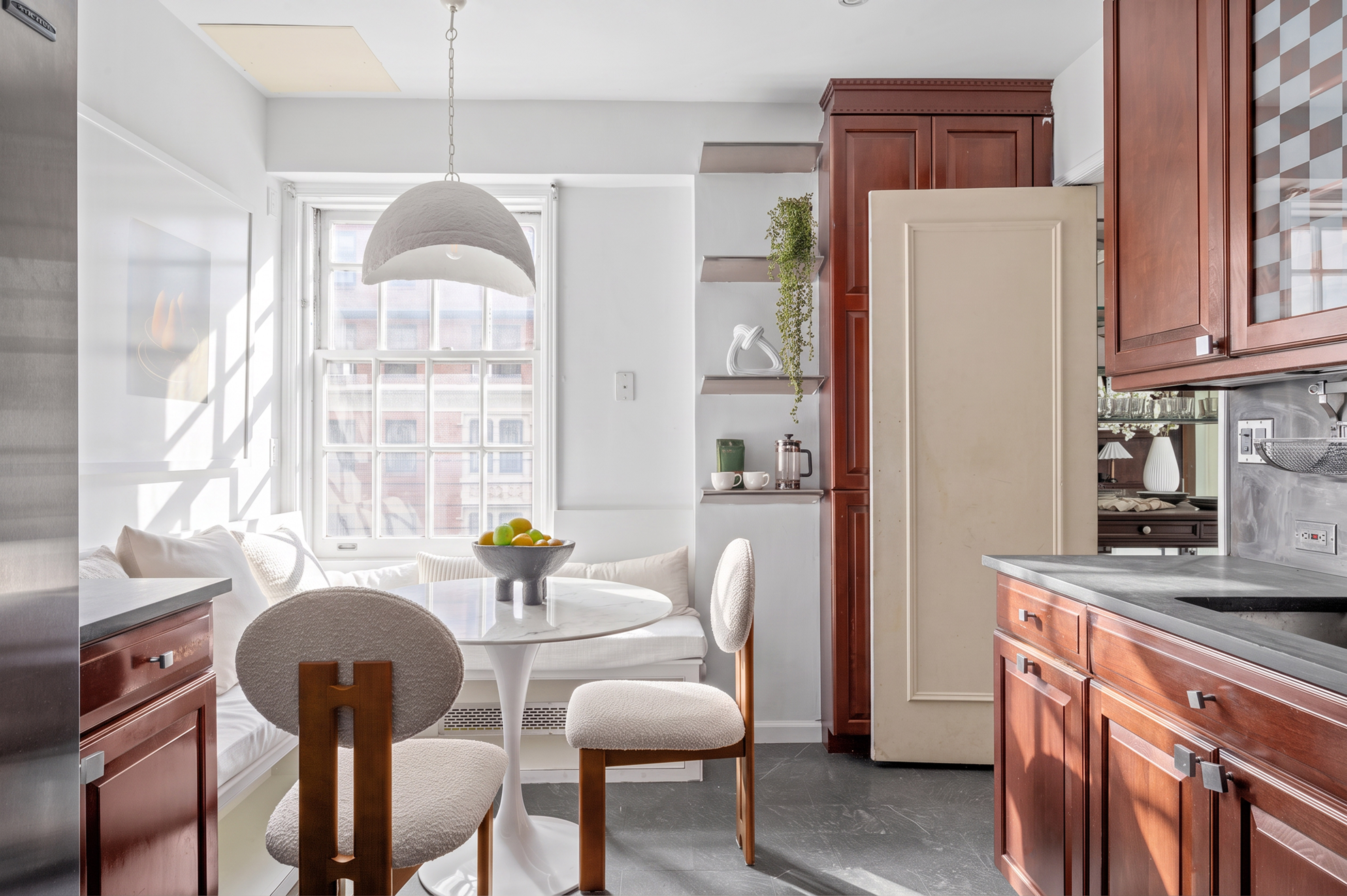 45 East 66th Street, Unit 3W Manhattan, NY 10065 - Photo 7 of 25 Gallery Image 7
