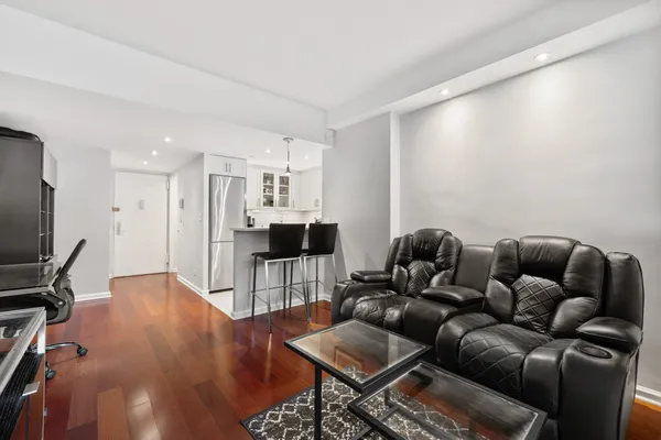 $595,000 | 16 West 16th Street, Unit 14LS | Flatiron