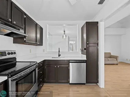 $369,999 | 5095 Heatherhill Lane, Unit 8, Boca Raton, FL 33486