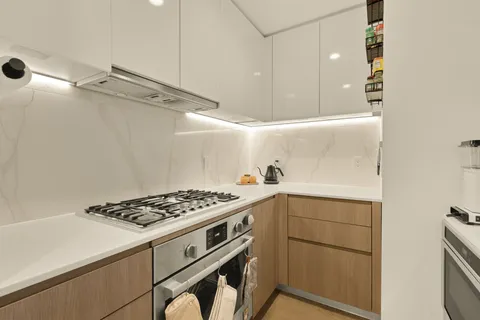 $575,000 | 4013 Davis Place Northwest, Unit Undisclosed, Washington, DC 20007