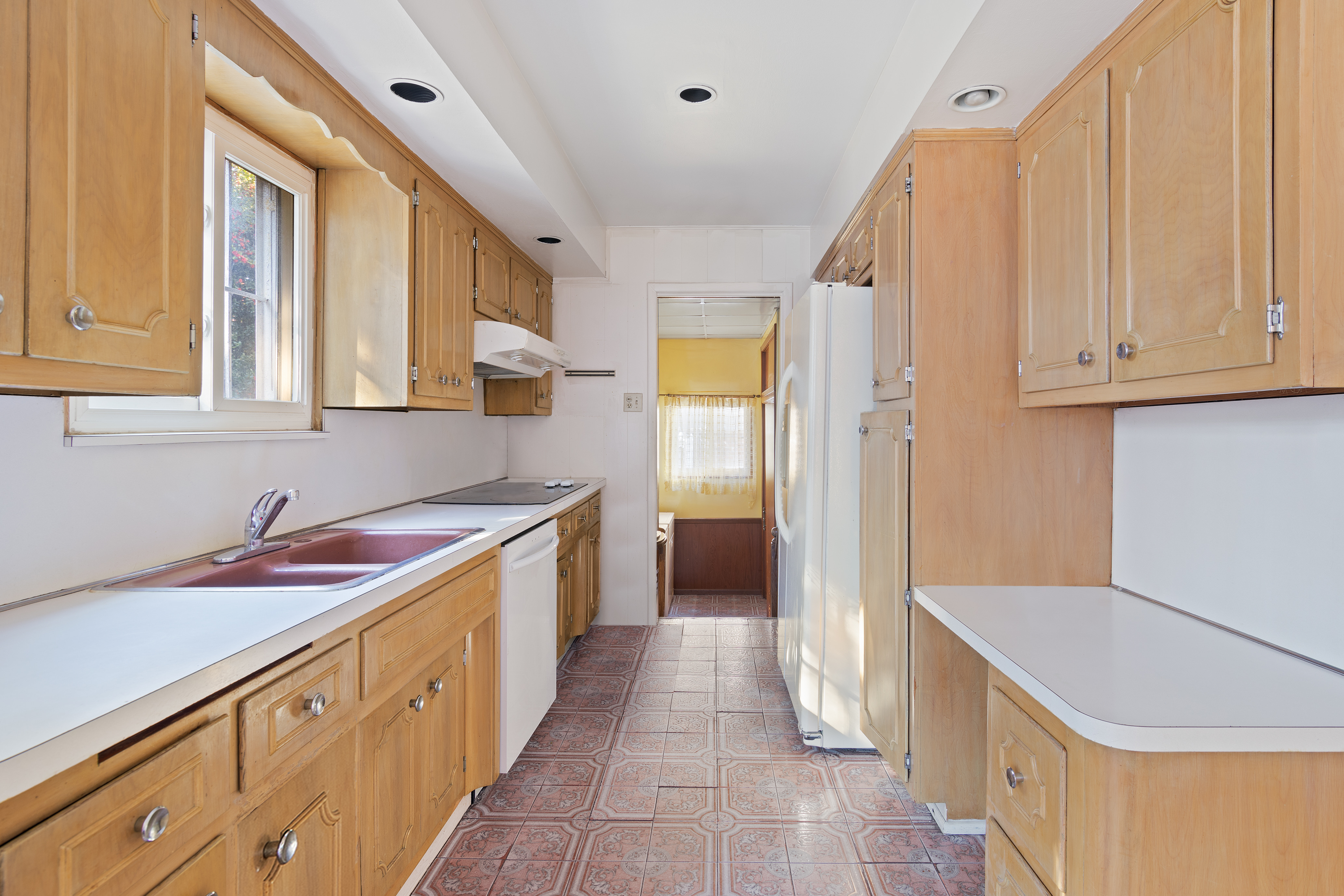 28 Shore Rd Lane Brooklyn, NY 11209 - Photo 8 of 19