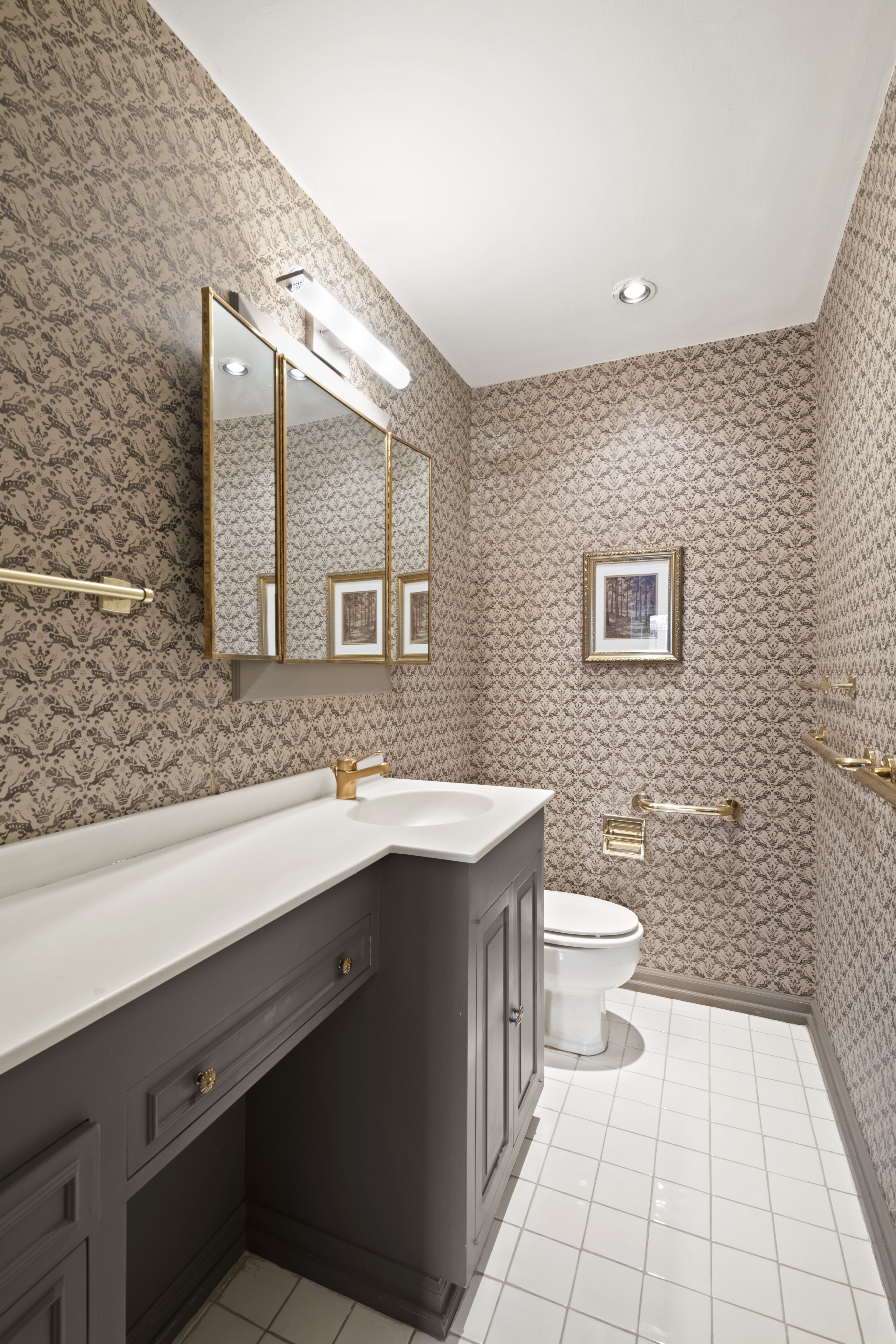 650 Park Avenue, Unit 18C Manhattan, NY 10065 - Photo 19 of 29