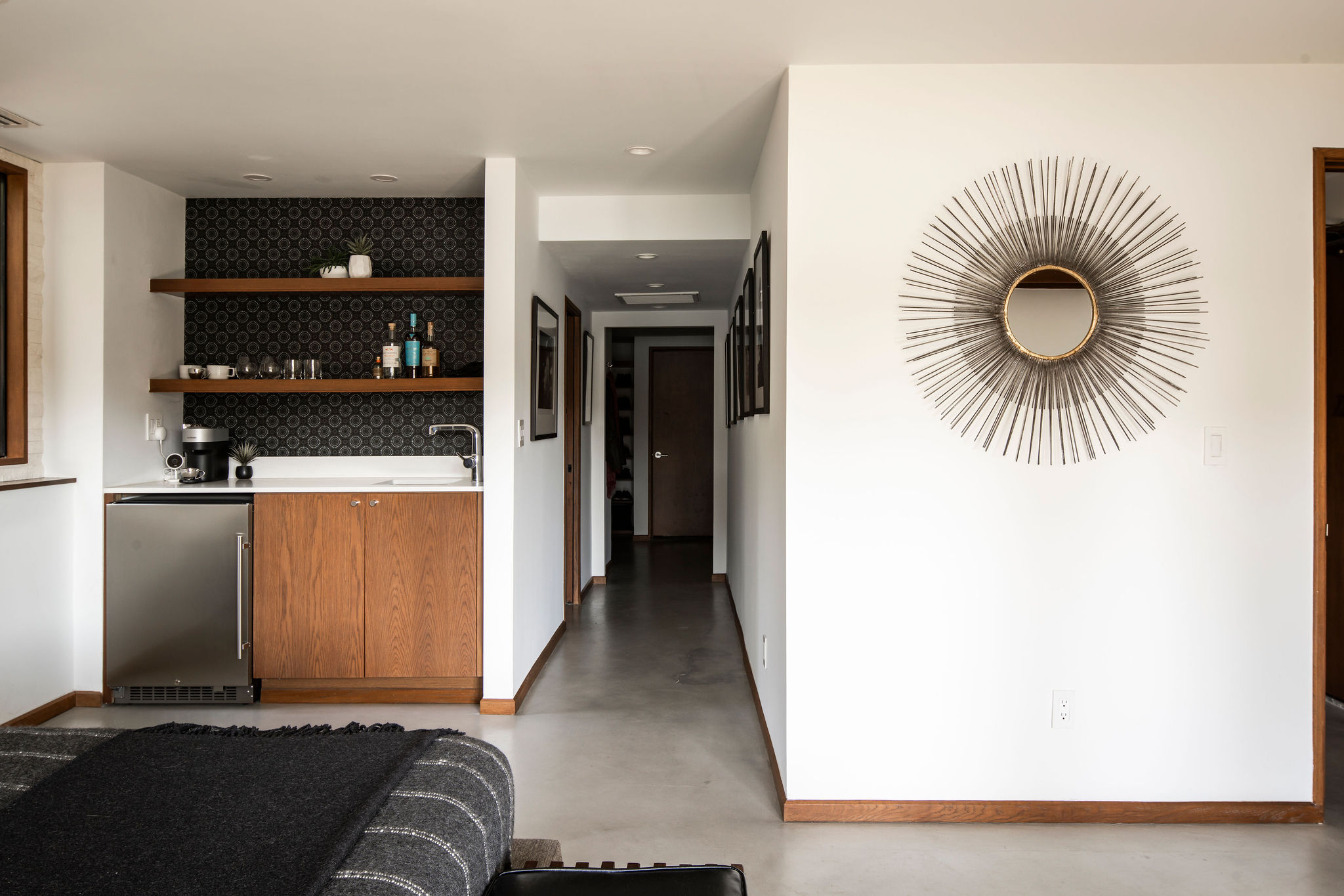 2371 Cove Ave Los Angeles, CA 90039 - Photo 30 of 43