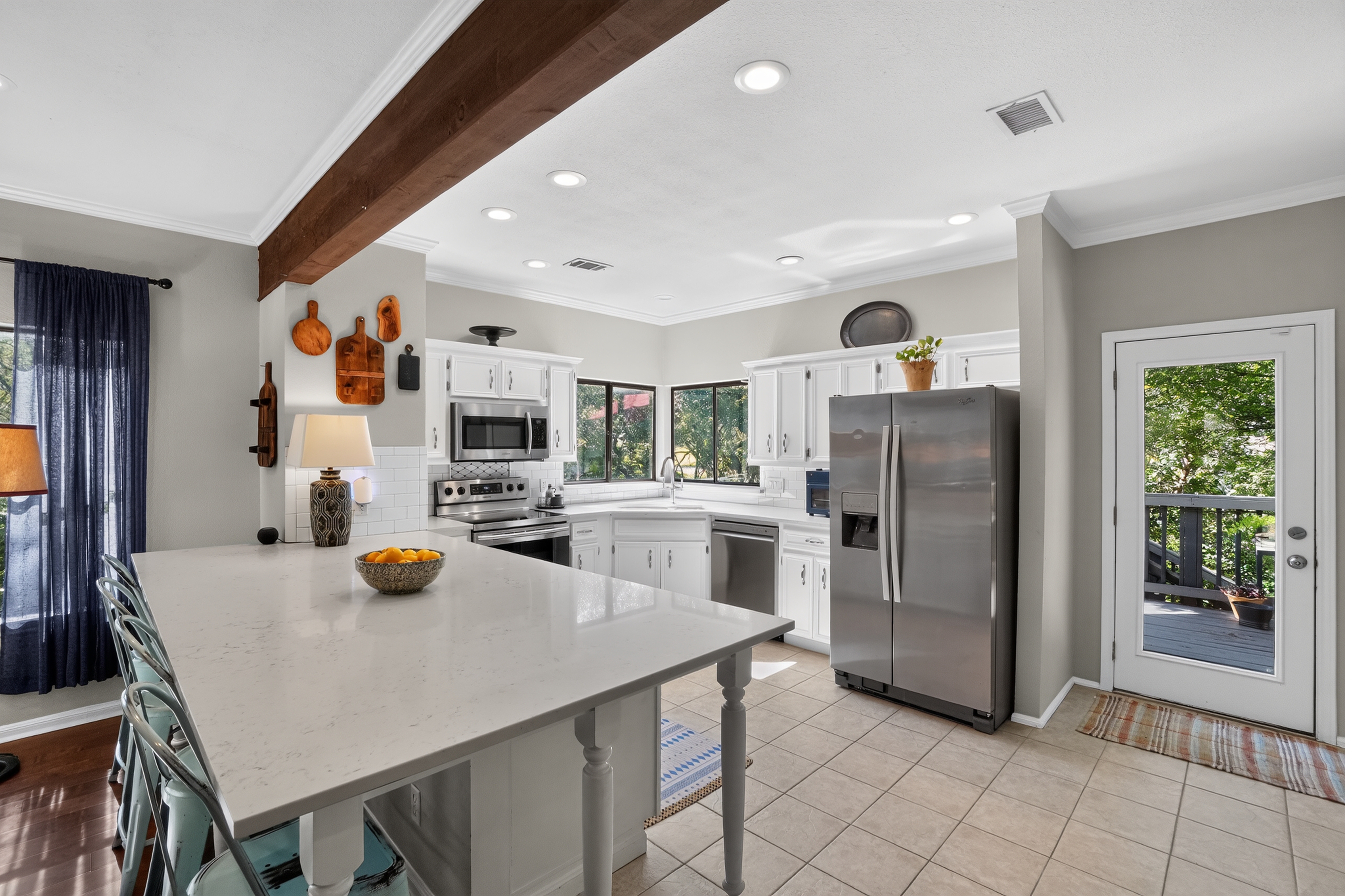 1911 Stoneridge Road Austin, TX 78746 - Photo 3 of 26 Gallery Image 3