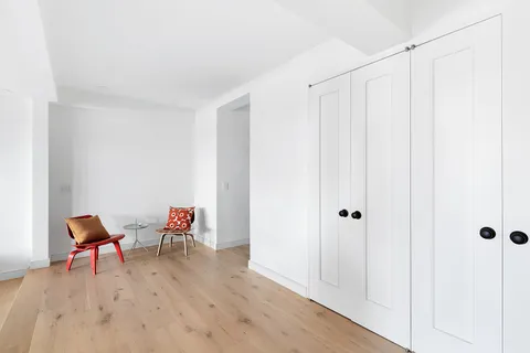 $2,349,000 | 320 West 76th Street, Unit 7DE | Upper West Side