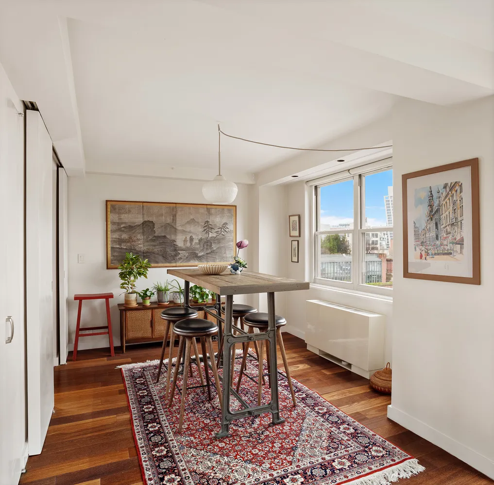 $1,995,000 | 360 West 22nd Street, Unit 10B | Chelsea