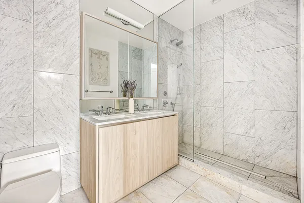 $6,750 | 13-33 Jackson Avenue, Unit 9B | Long Island City