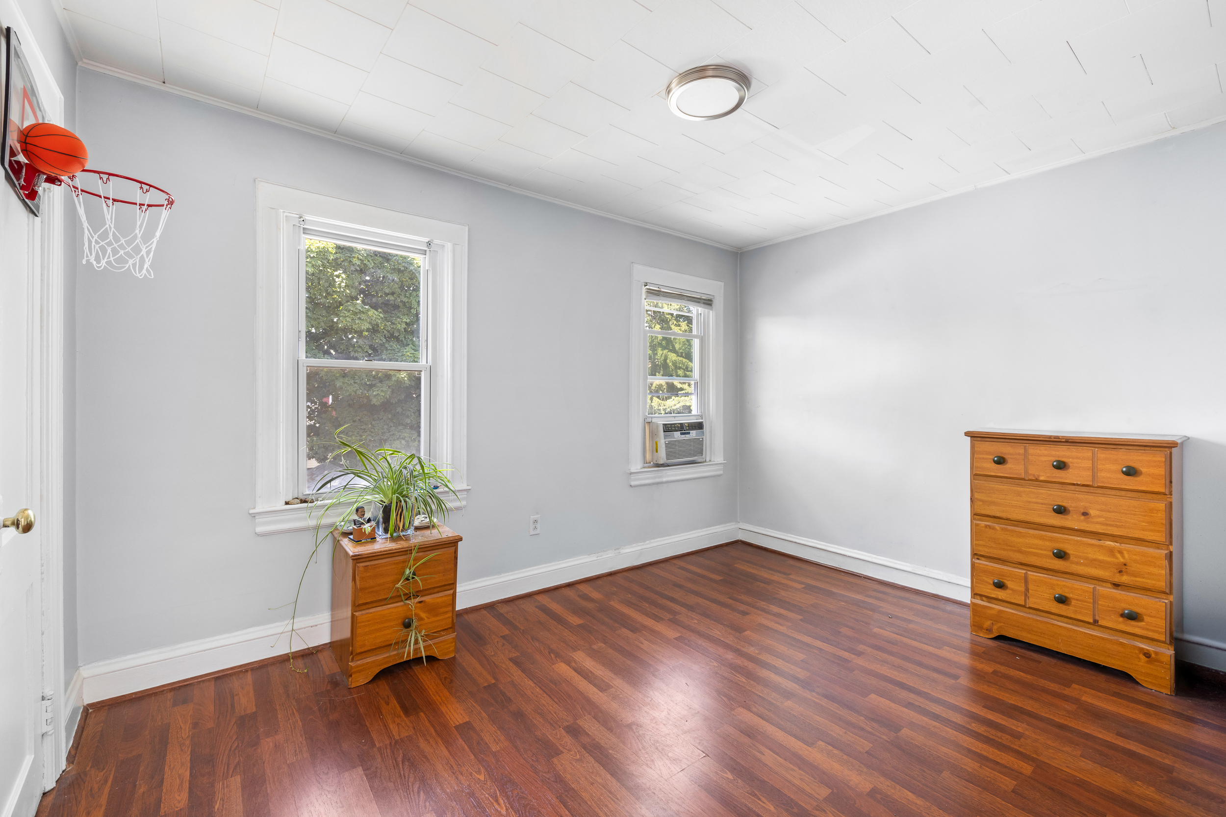 89-22 85th Street Queens, NY 11421 - Photo 9 of 18