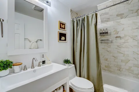 $1,600,000 | 1003 P Street Northwest, Washington, DC 20001