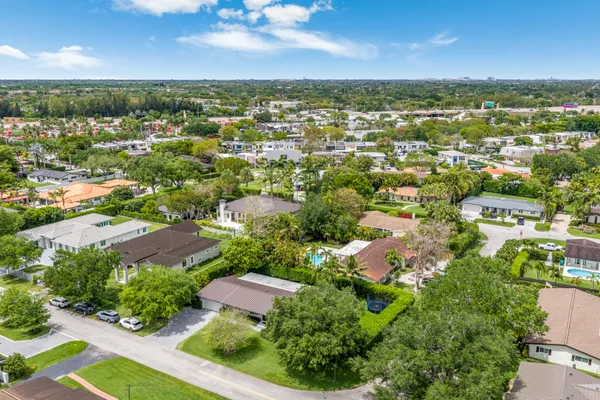 $1,800,000 | 9511 Southwest 93rd Street, Miami, FL 33176