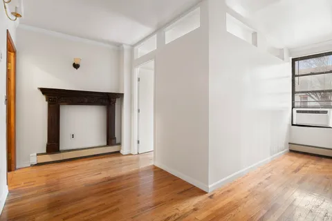 $3,000 | 481 Atlantic Avenue, Unit 2 | Boerum Hill