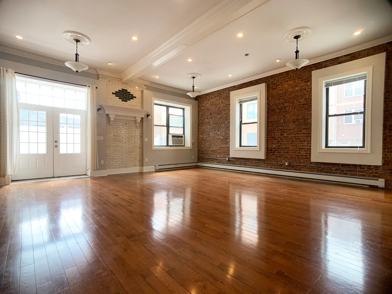 $3,500 | 350 Irving Avenue, Unit 1R | Bushwick