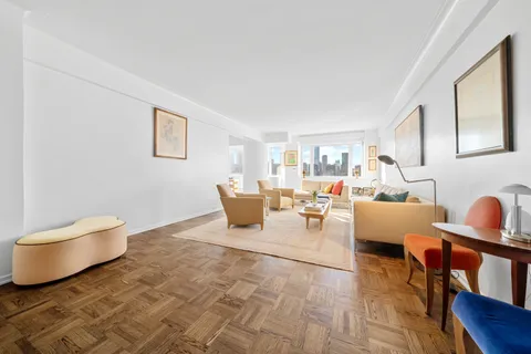 $4,650,000 | 860 5th Avenue, Unit 18A | Lenox Hill