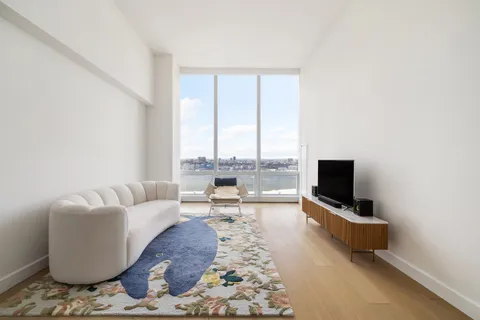 $2,390,000 | 15 Hudson Yards, Unit 26F | Hudson Yards