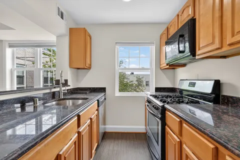 $169,900 | 3868 9th Street Southeast, Unit 301, Washington, DC 20032