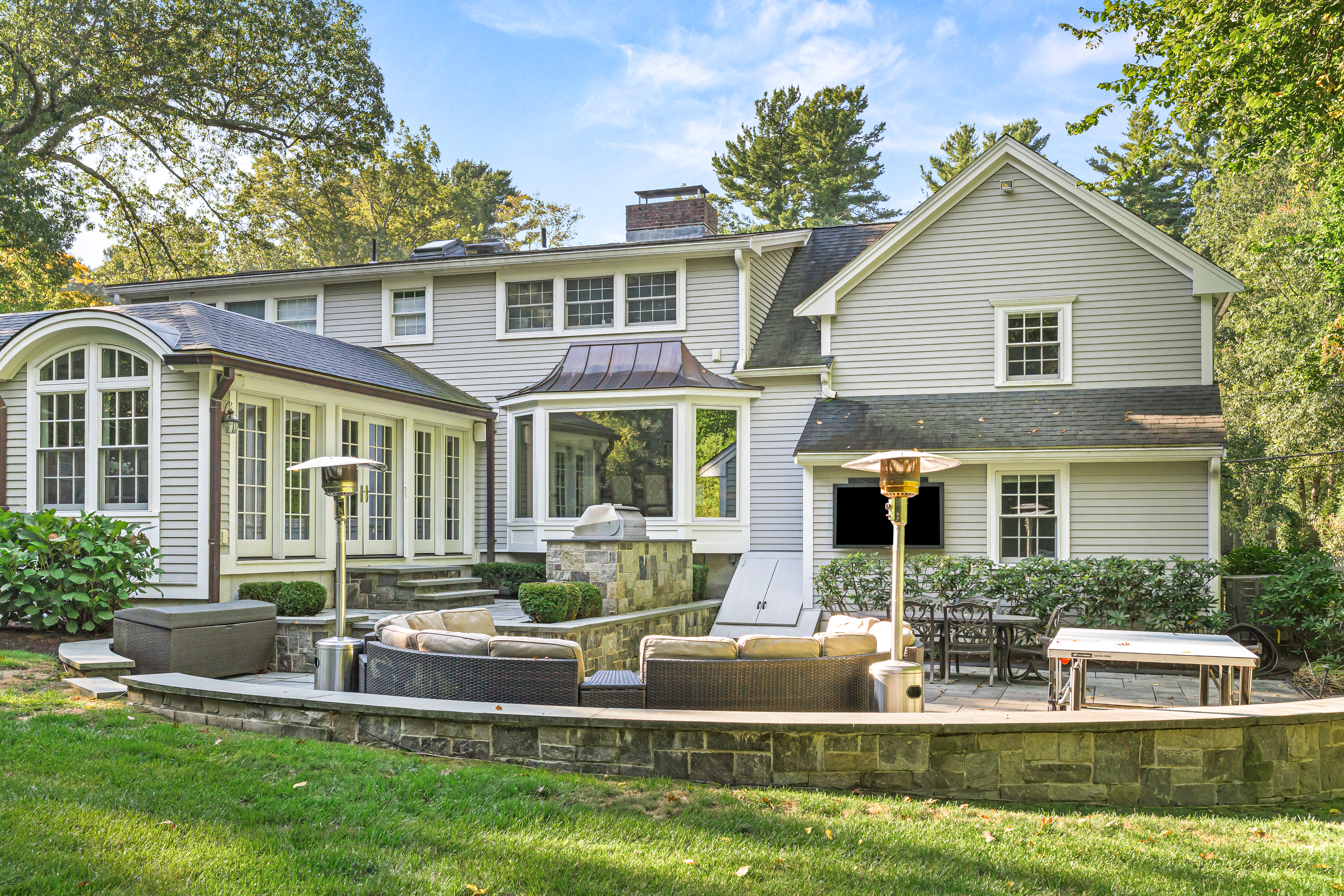 24 Radcliffe Road Wellesley, MA 02482 - Photo 3 of 12