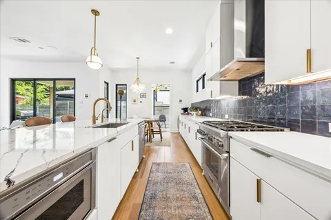 $1,100,000 | 1604 Forest Street, Georgetown, TX 78626