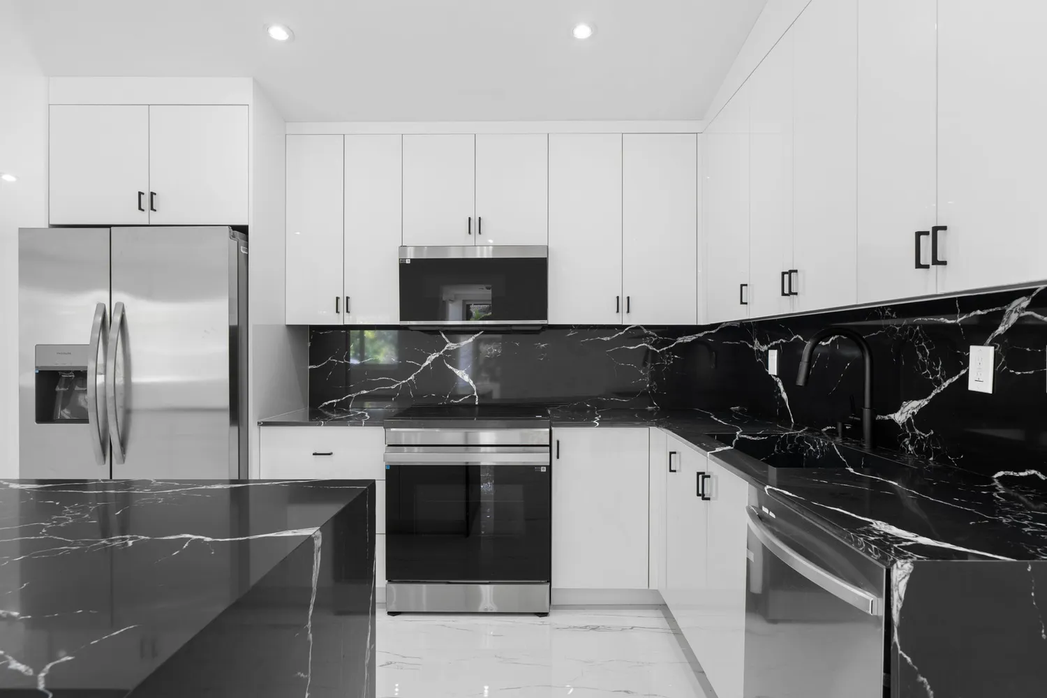 $599,900 | 823 Southwest 27th Street, Fort Lauderdale, FL 33315