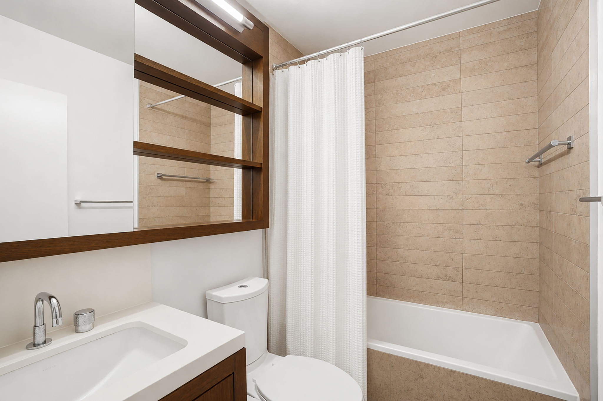 225 Rector Place, Unit 9T Manhattan, NY 10280 - Photo 5 of 15 Gallery Image 5