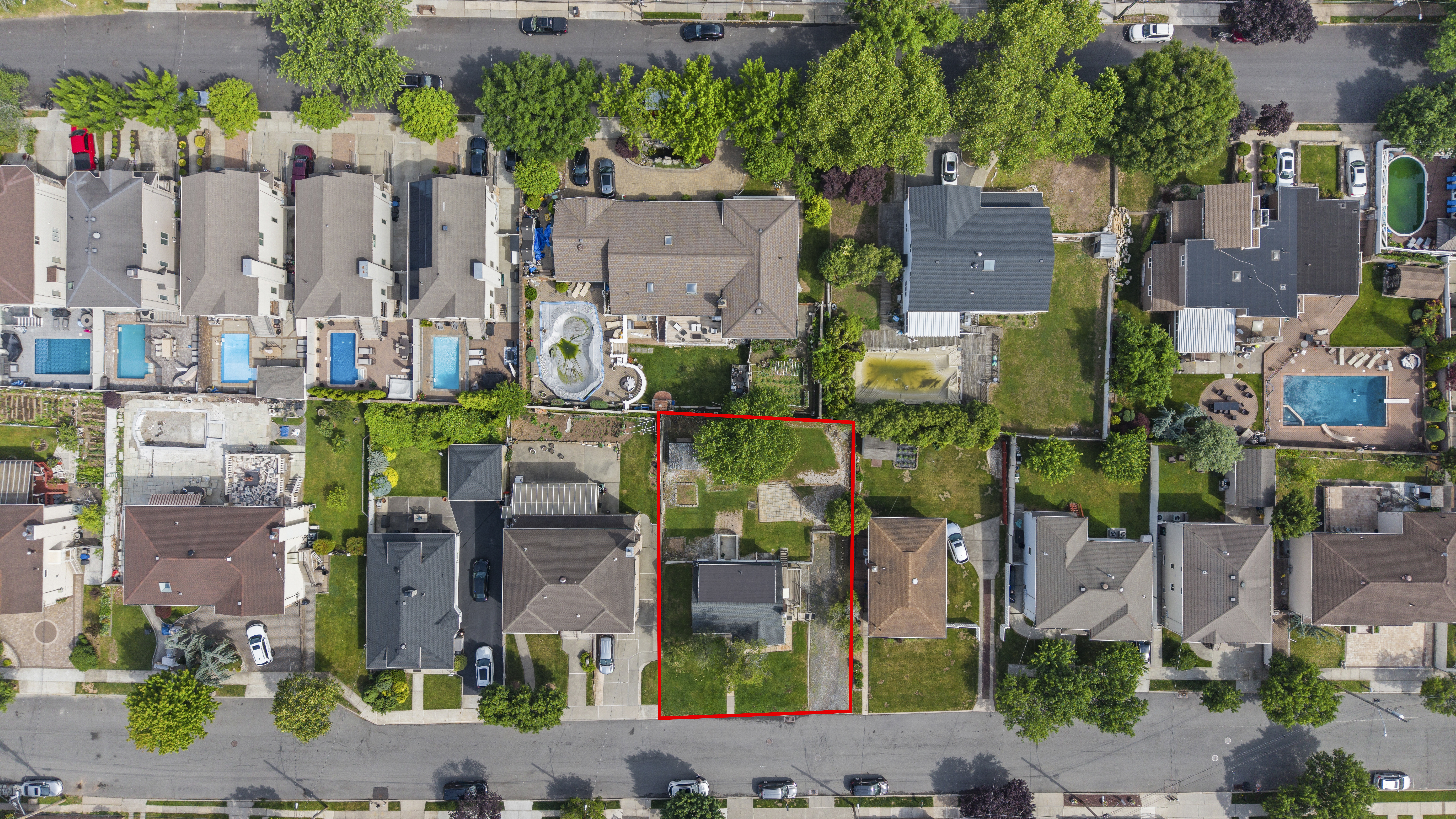 223 Darlington Avenue Staten Island, NY 10312 - Photo 5 of 36